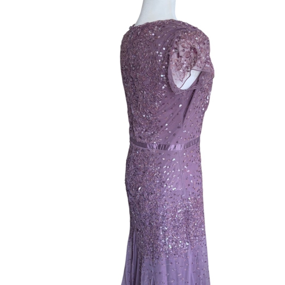 Adrianna Papell Beaded Purple Gown with a V-Neck and Embellishments Size 8 - Picture 6 of 12